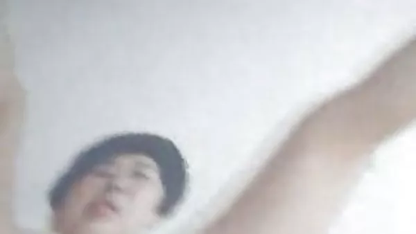 性交的男性党剥手淫过伊马骗子的歌词